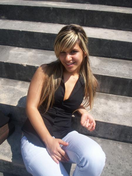 elle est belle nn